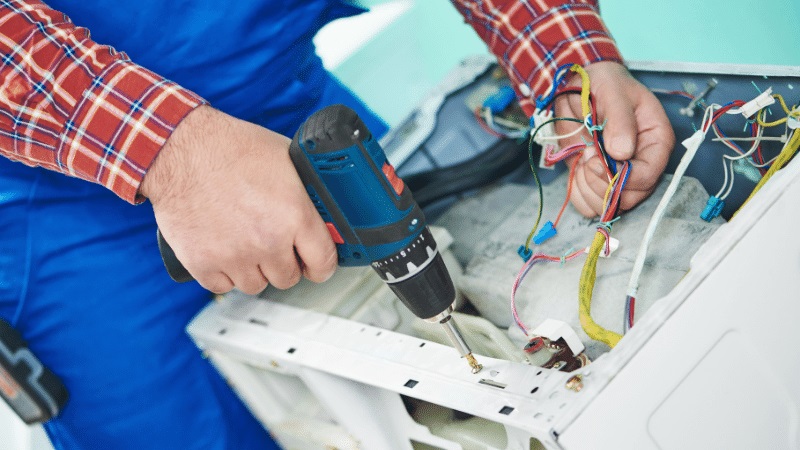 Bahçelievler Arçelik Arçelik çamaşır makinesi kart tamiri – Su almama arızası orijinal parça ile giderildi. - Teknik servis örneği